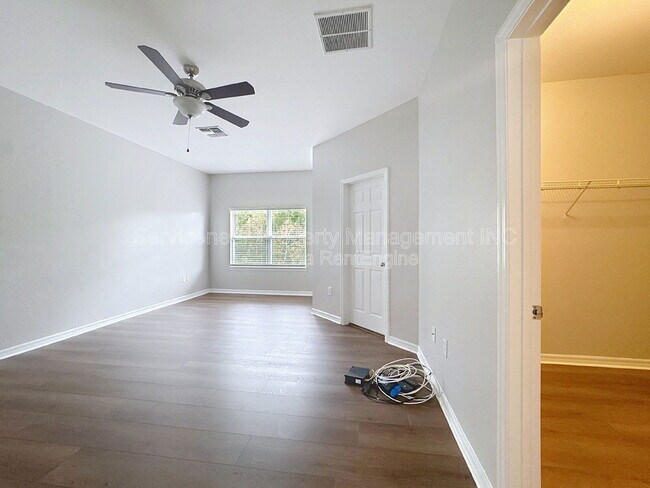 Building Photo - 10841 Dragonwood Dr
