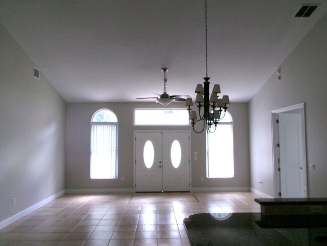 Building Photo - 3/3 2 Story w/ Large Loft