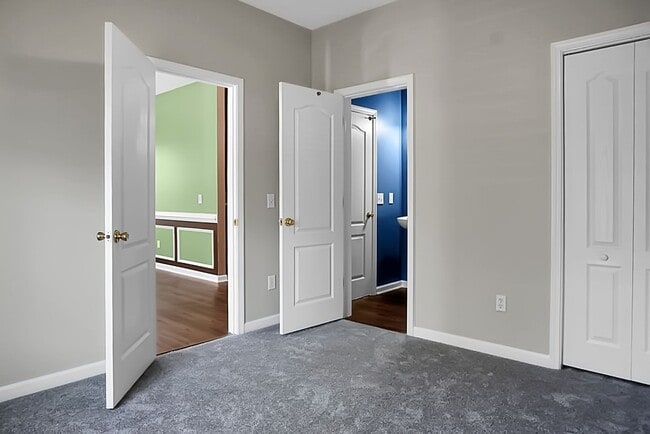 Building Photo - Lovely home in Summerville SC- Move In Spe...