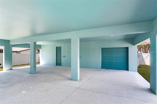 Building Photo - 635 115th Ave