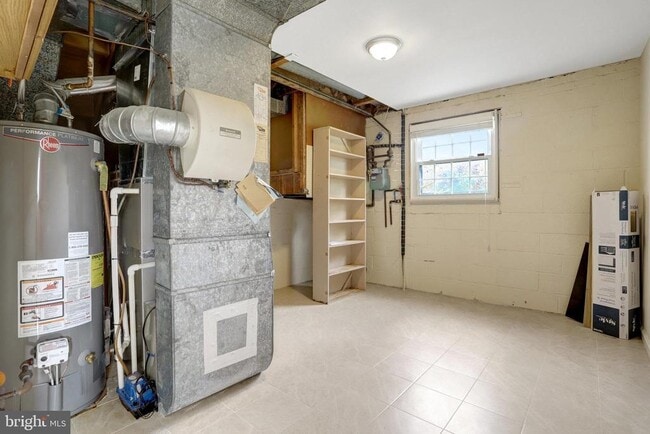 Building Photo - 7623 Arlen St
