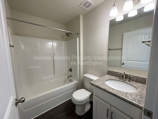 Building Photo - 5153 Peach Dr