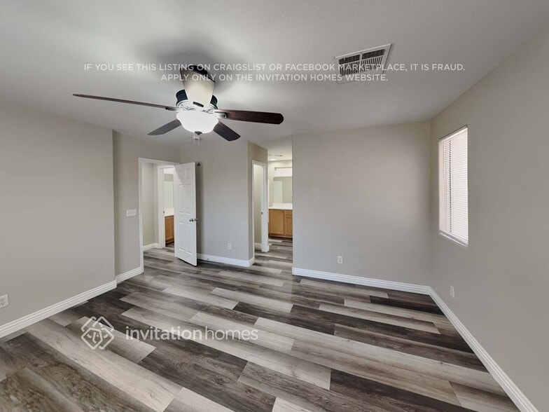 Building Photo - 10525 Silver Cholla Ct