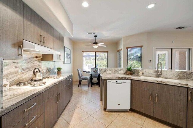 Building Photo - 44700 Calle Placido