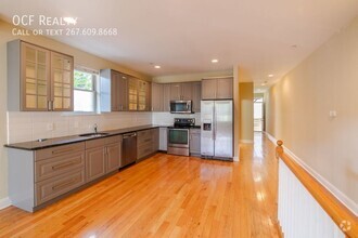 Building Photo - Bi-level Corner Apartment in Point Breeze