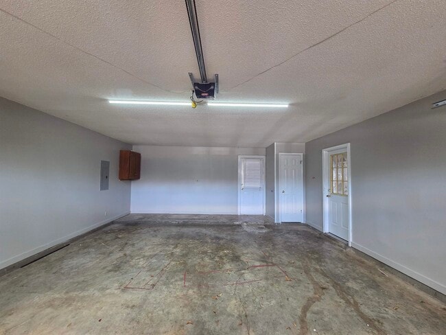 Building Photo - 7780 Mesa Dr