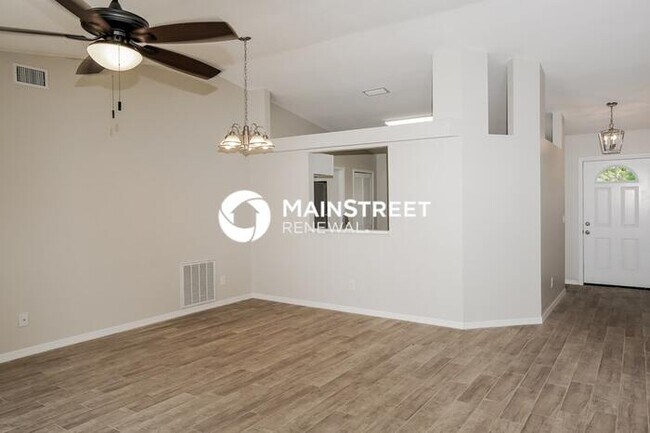 Building Photo - 3 Bedroom Pet-Friendly Home in PALM BAY, FL with Main Street Renewal