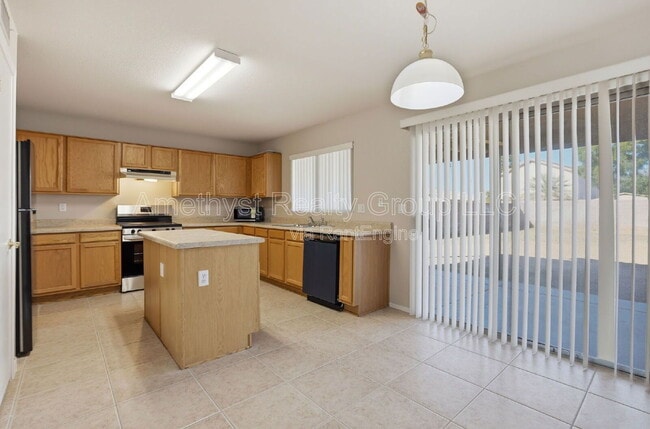 Building Photo - 3722 N 105th Dr