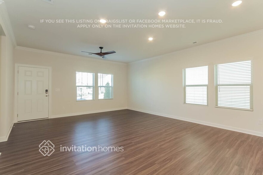Building Photo - 11725 Mesquite Rd