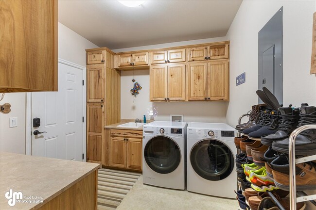 Building Photo - 4051 E Birch View Dr
