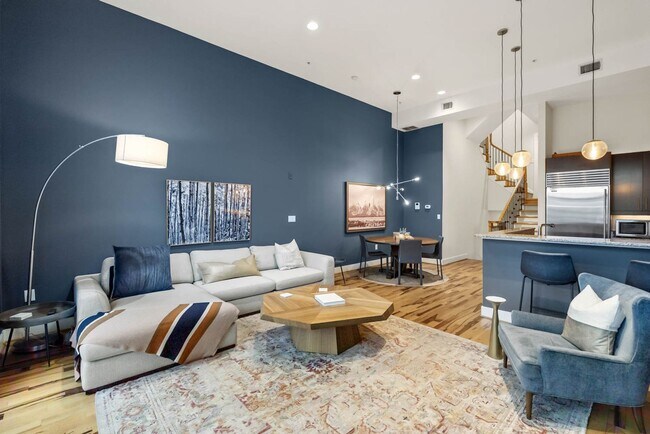 Building Photo - U St Penthouse