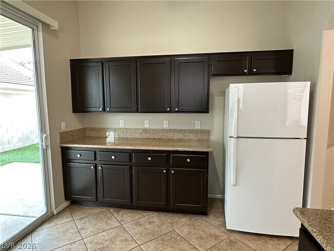 Building Photo - 5244 Ladyhawk Way