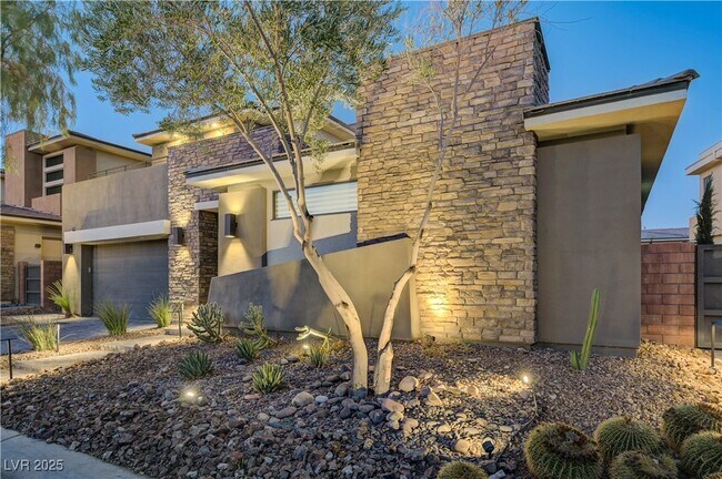 Building Photo - 68 Grey Feather Dr