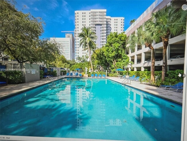 Building Photo - 850 N Miami Ave