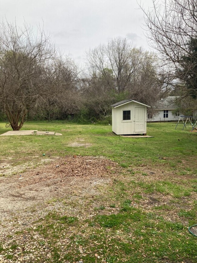 Primary Photo - Super cute, newly renovated 3 bed, 1 bath ...