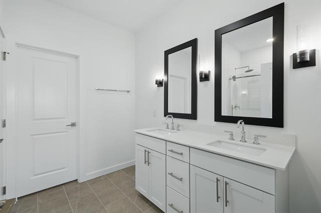 Building Photo - 2238 Maple Rdg Dr