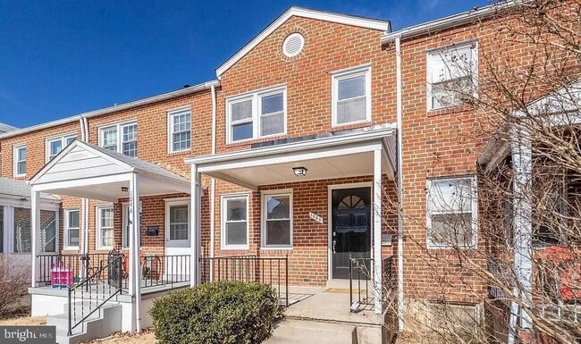 Building Photo - 1046 Elm Rd