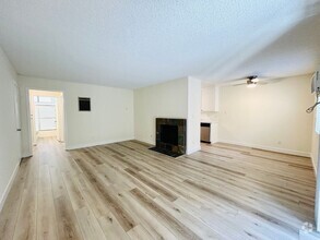 Building Photo - can334