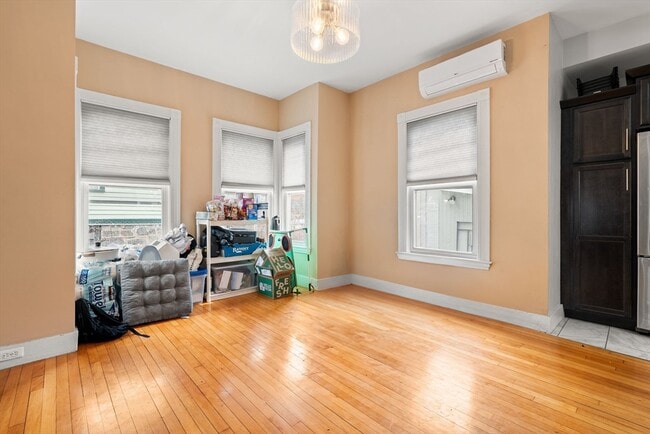 Building Photo - 12 Pomeroy St