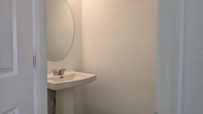 Building Photo - 2220 Portrait St