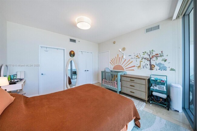 Building Photo - 888 Biscayne Blvd