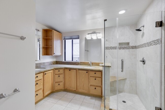 Building Photo - Spacious 3BR / 2BA Single-Story Pool Home in Granada Hills