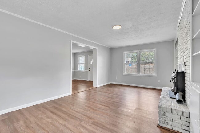 Building Photo - 3BR, 1.5 BA Ranch on Over Half an Acre with Fenced Yard, and Deck $1850/mo rent