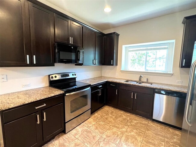 Building Photo - 801 Alamo Plaza Dr