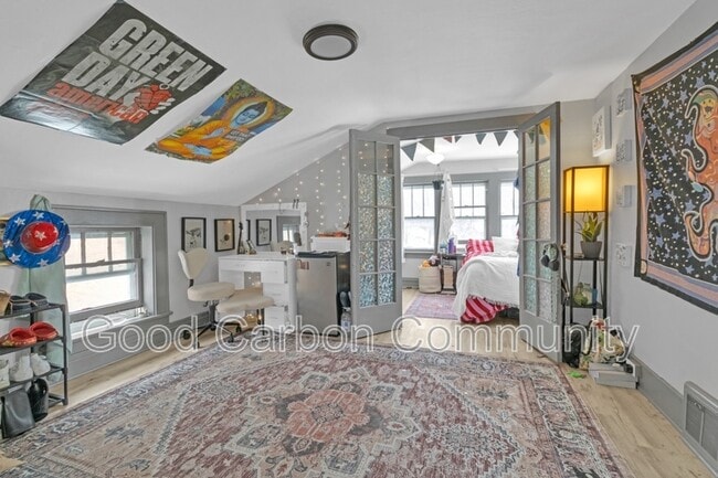 Building Photo - 36 Water St