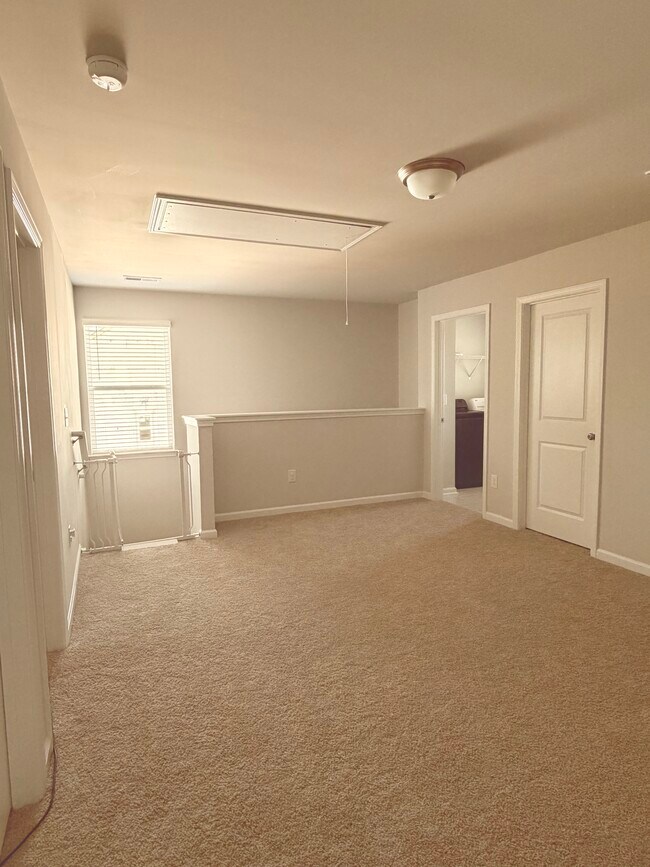 Building Photo - 306 Poinsett Bridge Wy