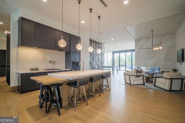 Building Photo - 788 West Marietta St NW