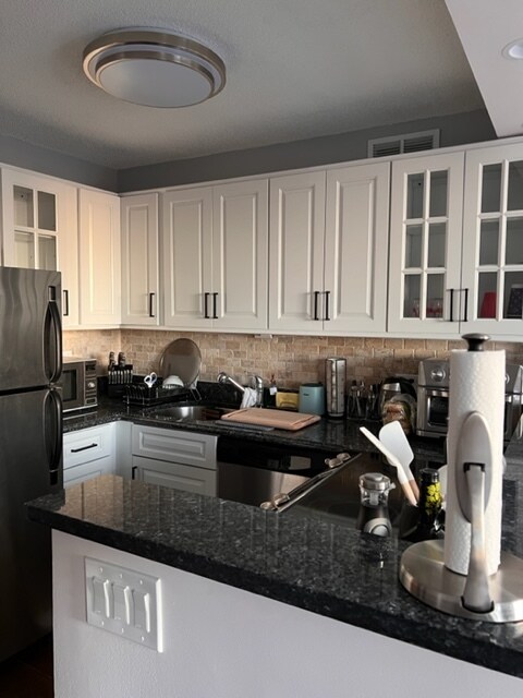Kitchen with brand new cabinetry and granite counter tops. - 440 N Wabash Ave