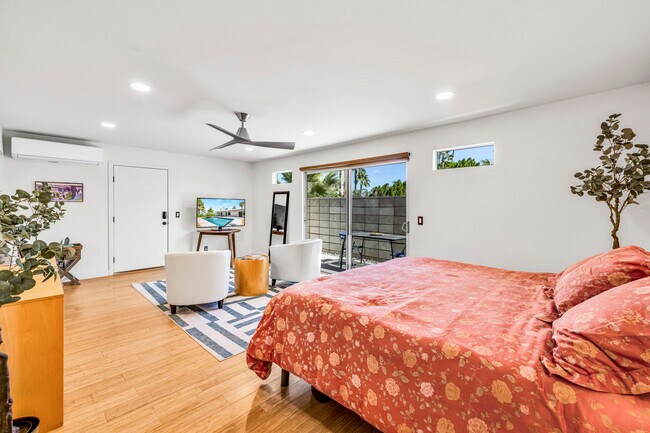 Building Photo - 37535 Melrose Dr