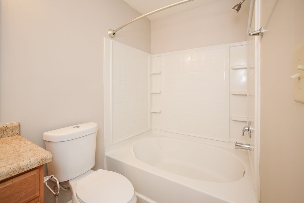 Building Photo - 2208 Rossington Ln