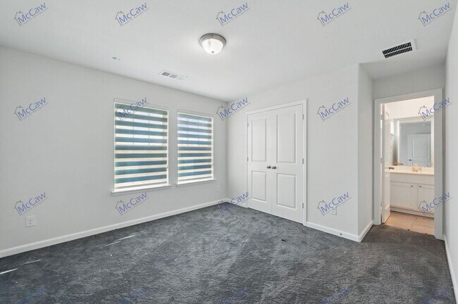 Building Photo - 1504 Emerald Tree Pl