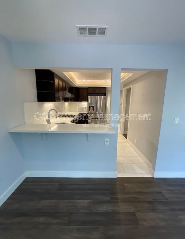 Building Photo - 915 Erie Cir