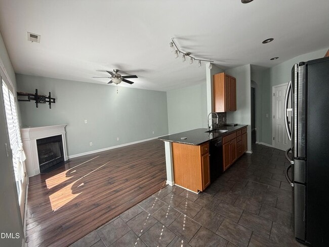 Building Photo - 606 Sawcut Ln