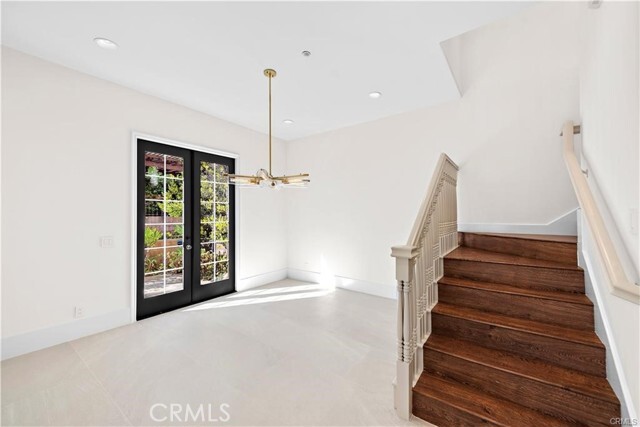 Building Photo - 48 Talmont