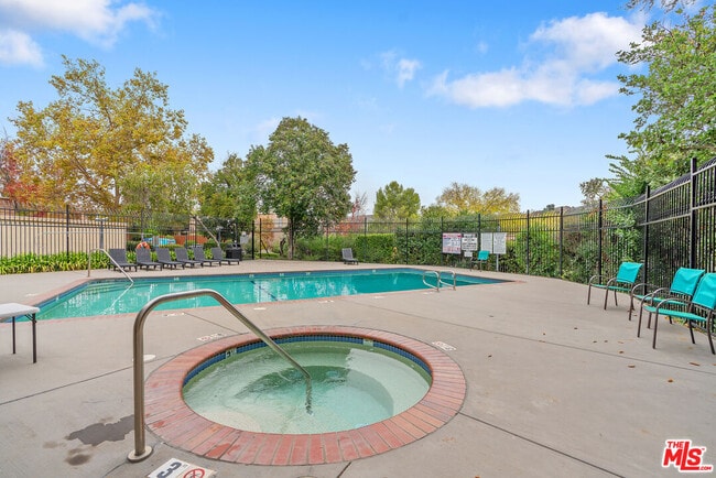 Building Photo - 4032 Yankee Dr