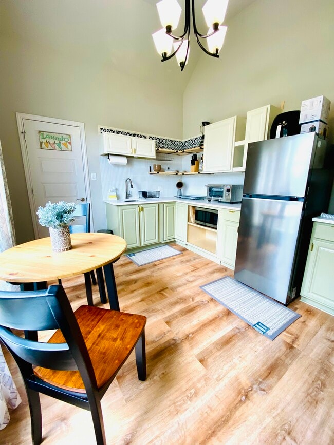 Building Photo - 2711 Cutter Ct