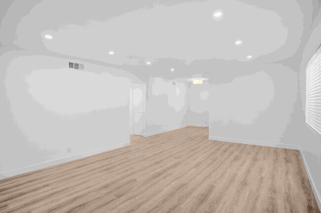 Building Photo - Brand-New Designer 2 Bed / 2 Bath – Spacious Upstairs Unit w/ Parking | Prime Alhambra