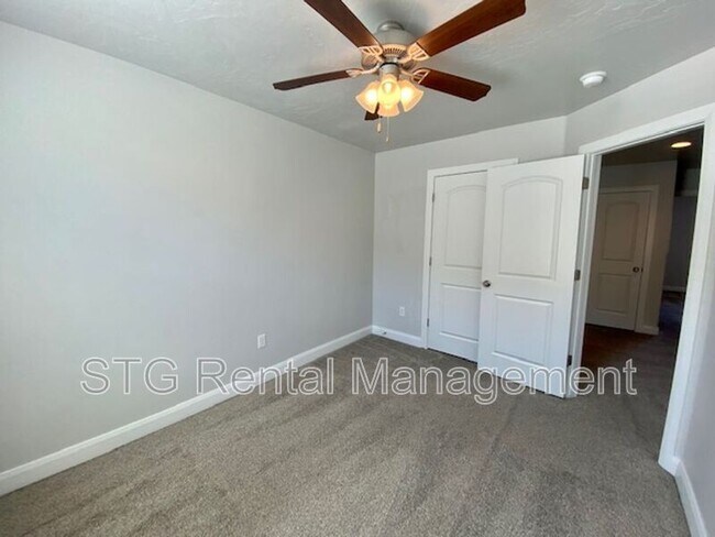 Building Photo - 3132 S Relic Ridge Dr