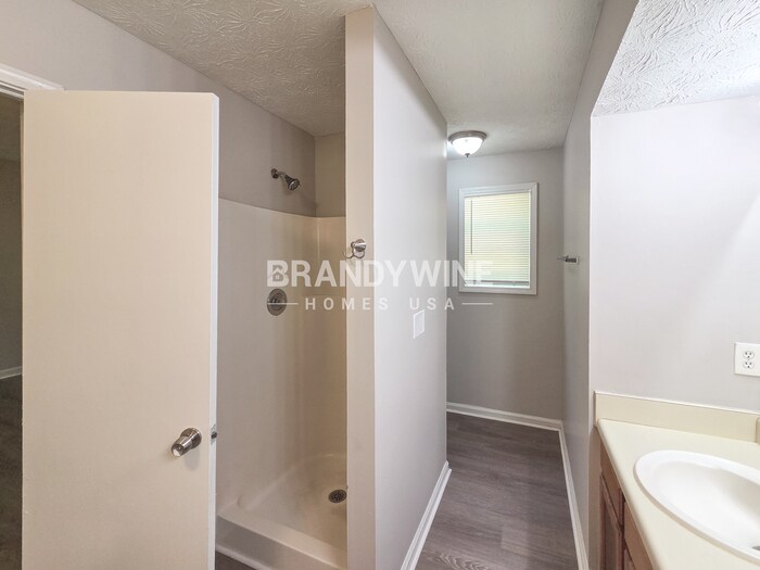 Building Photo - 5900 Homestead Cir