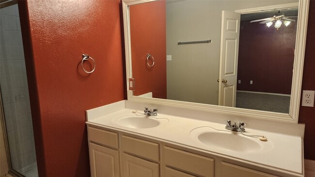 Building Photo - 20218 Mammoth Falls Dr