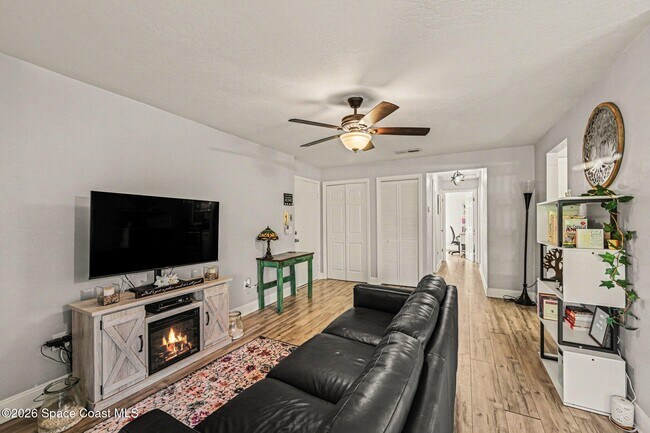 Building Photo - 9017 Scarsdale Ct