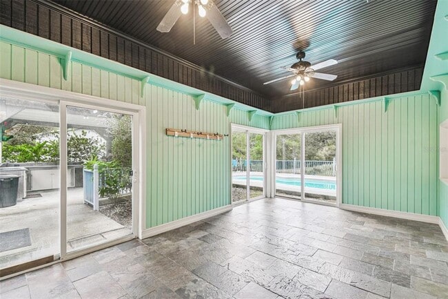 Building Photo - 16453 Pawnee Dr