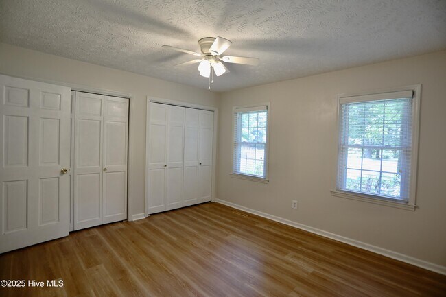 Building Photo - 202 Haldane Dr