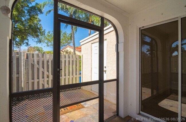 Building Photo - 1579 Springside Dr