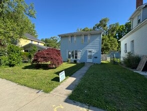 Building Photo - 1502 3rd St