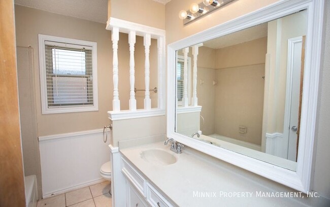 Building Photo - 5504 73rd St